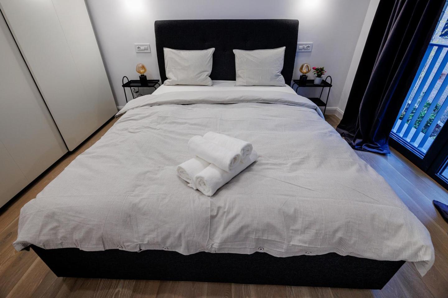 The Corner Luxe Apartment ブカレスト エクステリア 写真